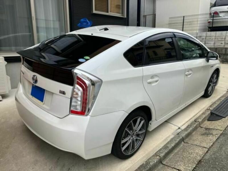 PRIUS-3