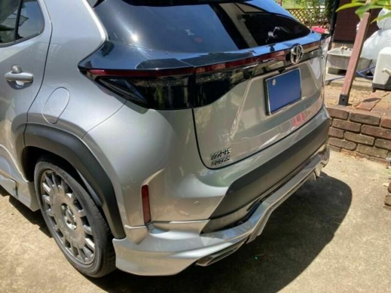 YARIS CROSS