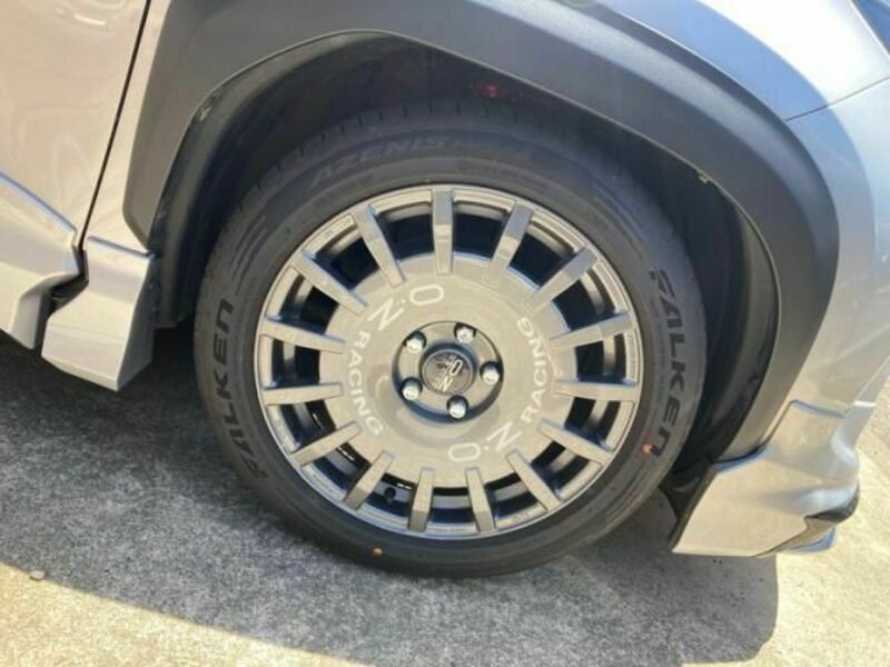 YARIS CROSS