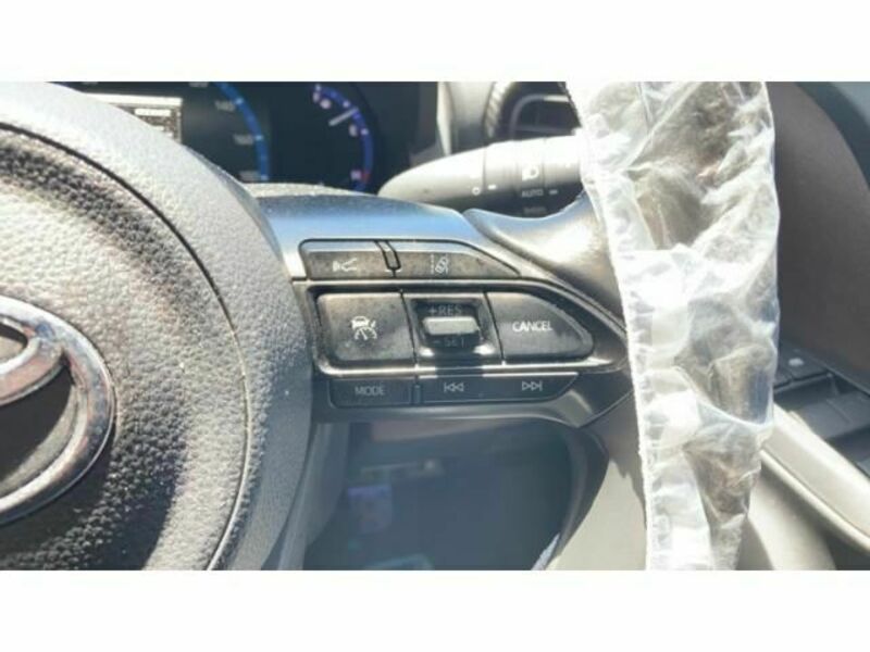 YARIS CROSS