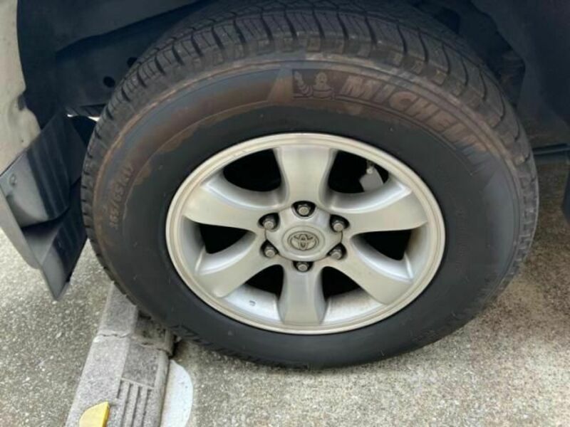 LAND CRUISER PRADO-6