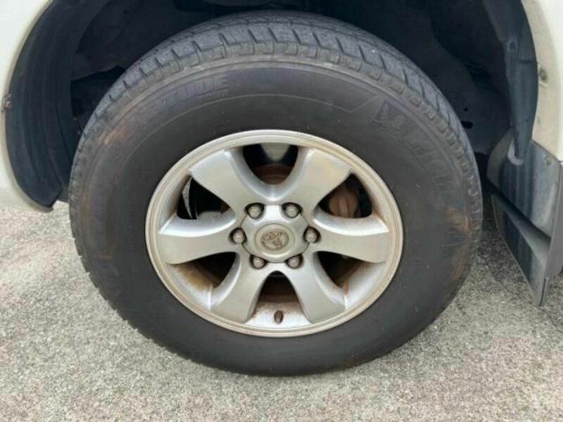 LAND CRUISER PRADO-11