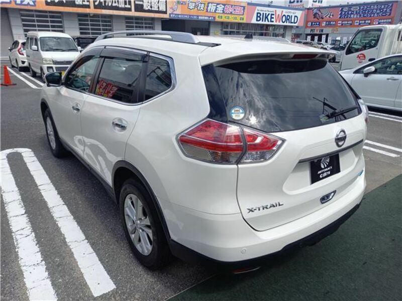 X-TRAIL
