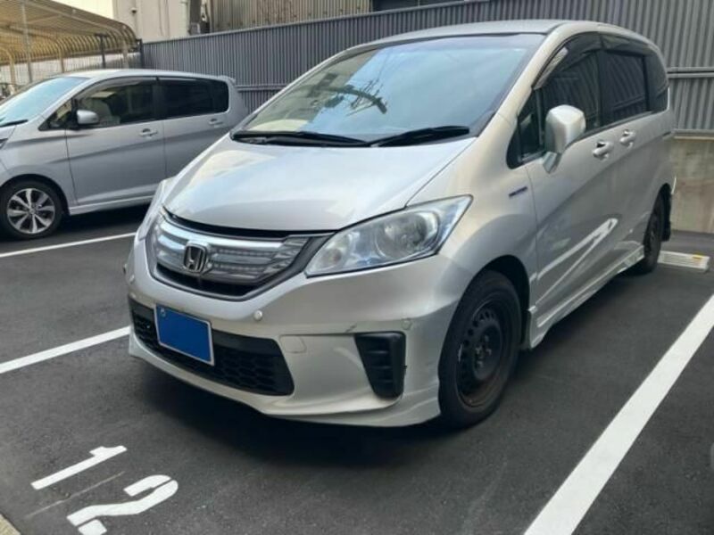 HONDA FREED HYBRID