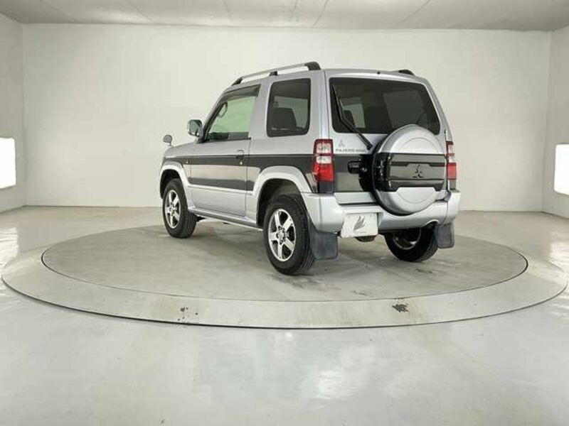 PAJERO MINI