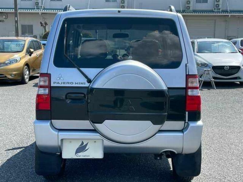 PAJERO MINI