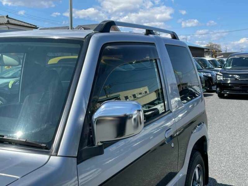PAJERO MINI