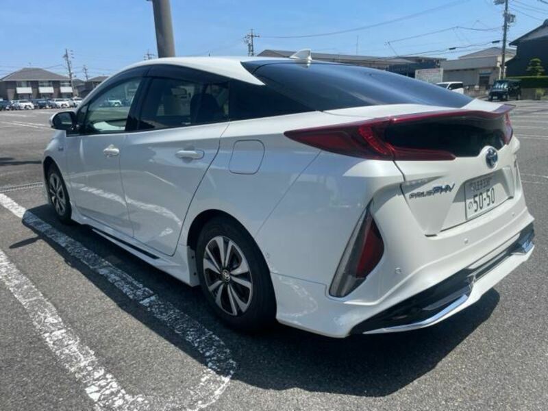 PRIUS PHV