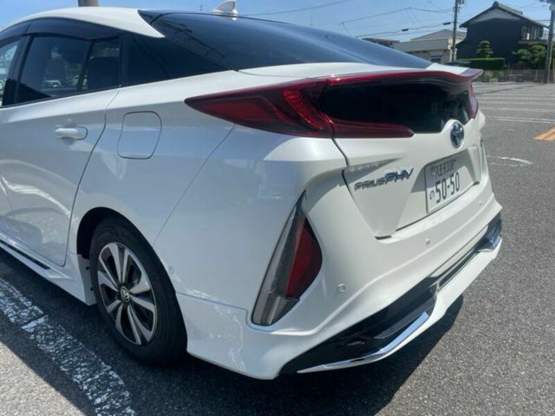 PRIUS PHV