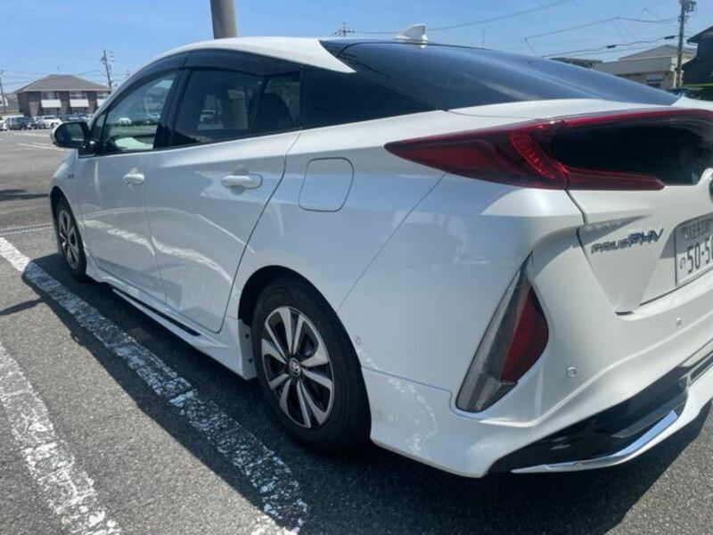 PRIUS PHV