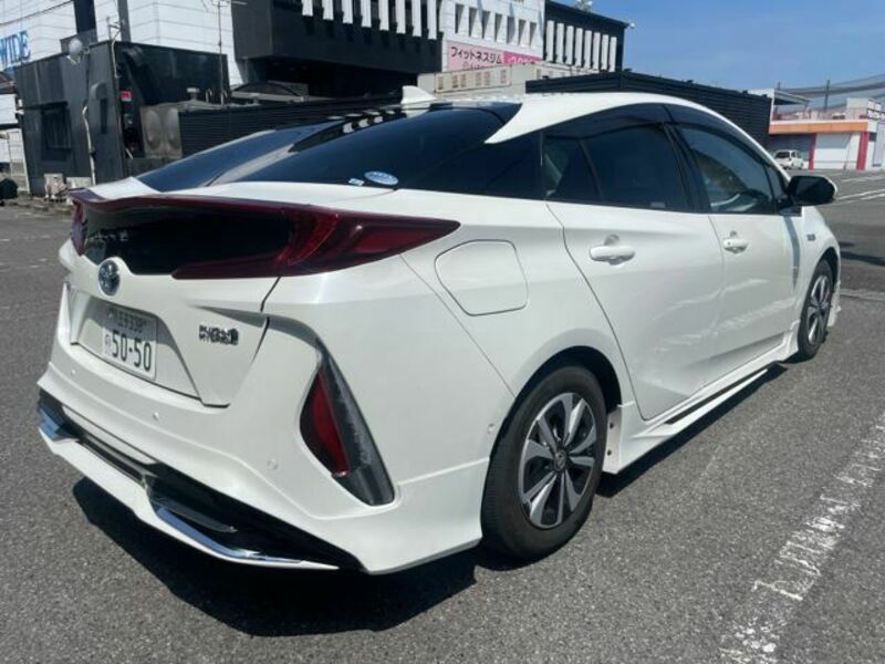PRIUS PHV