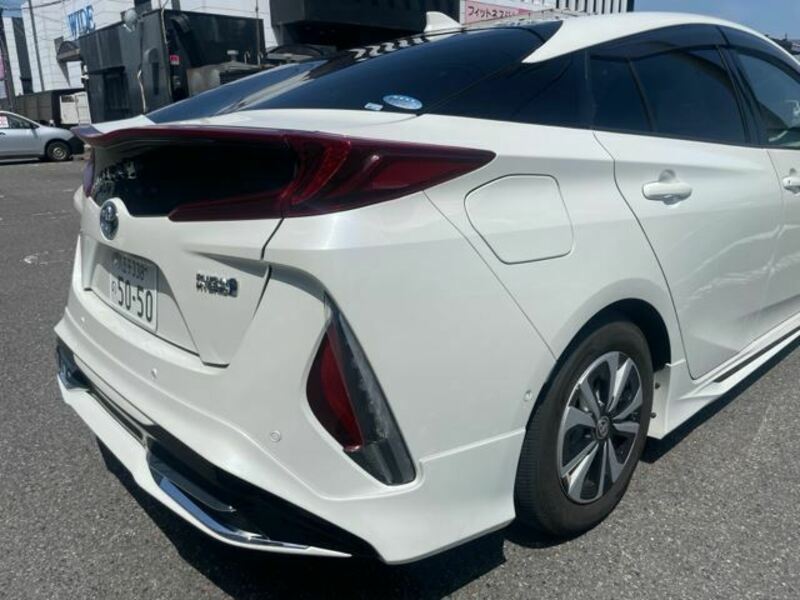 PRIUS PHV