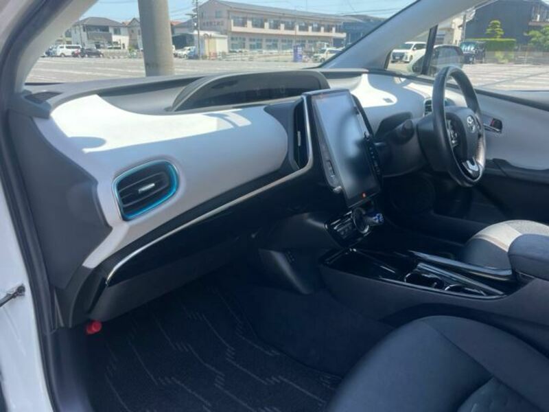 PRIUS PHV