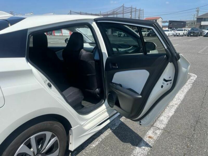PRIUS PHV