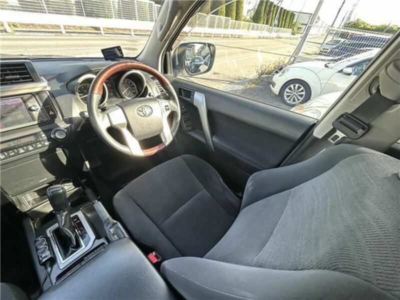 LAND CRUISER PRADO-3
