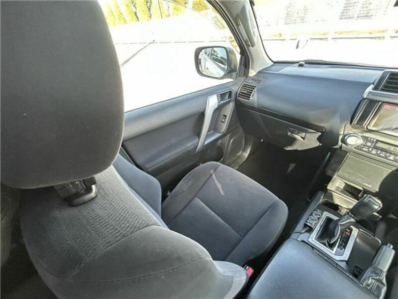 LAND CRUISER PRADO-17