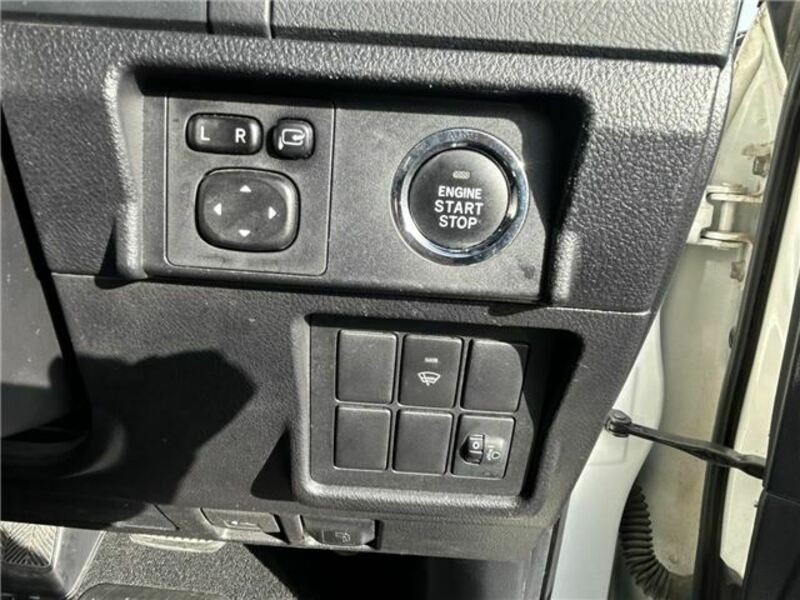 LAND CRUISER PRADO-24