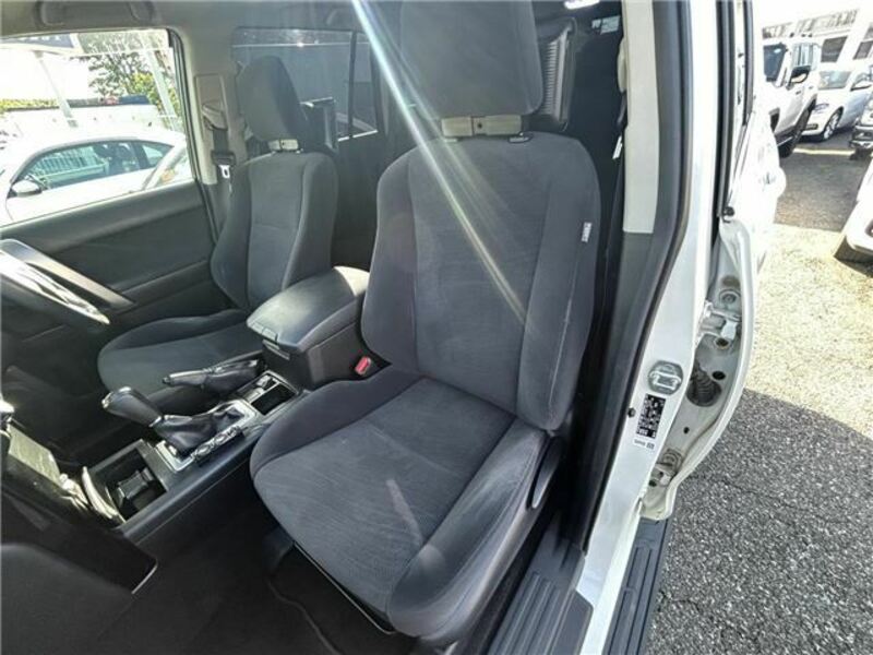 LAND CRUISER PRADO-26