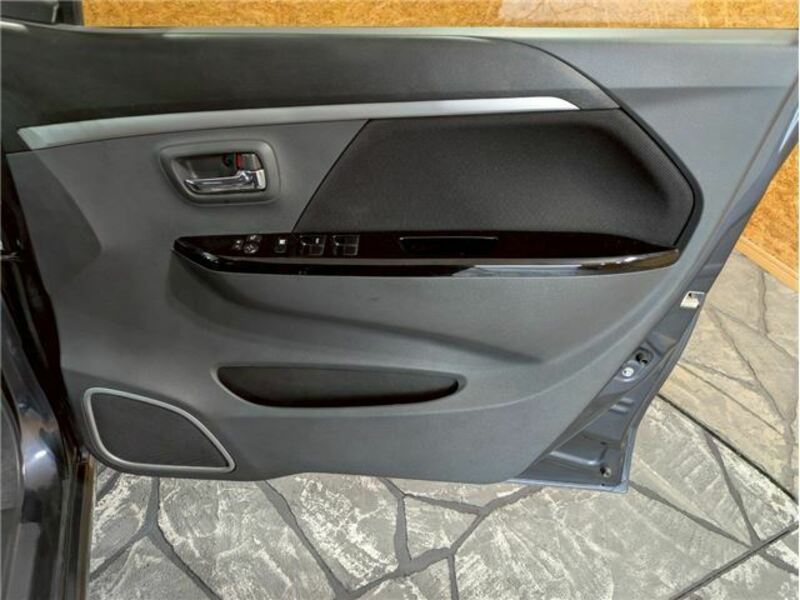 WAGON R-32