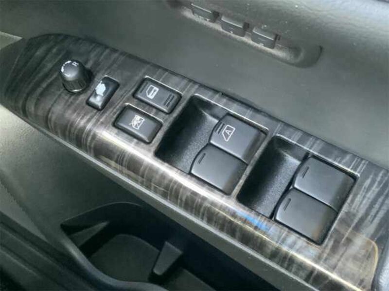 ELGRAND-32