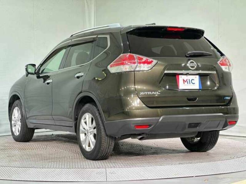 X-TRAIL