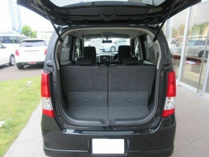 WAGON R-9