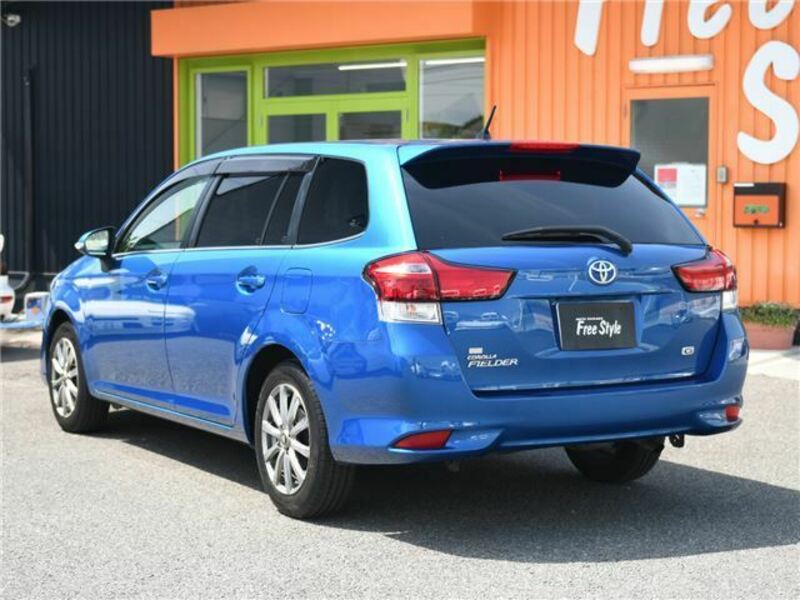 COROLLA FIELDER