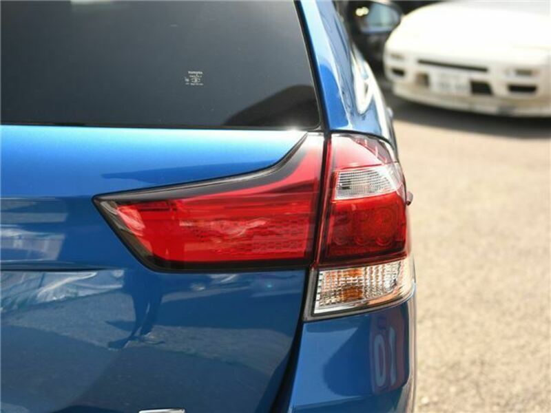 COROLLA FIELDER