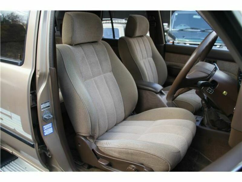 HILUX SURF-23