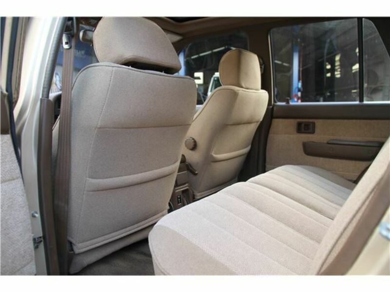 HILUX SURF-36