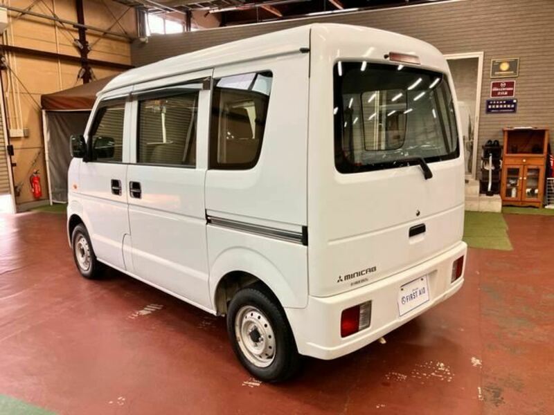 MINICAB VAN
