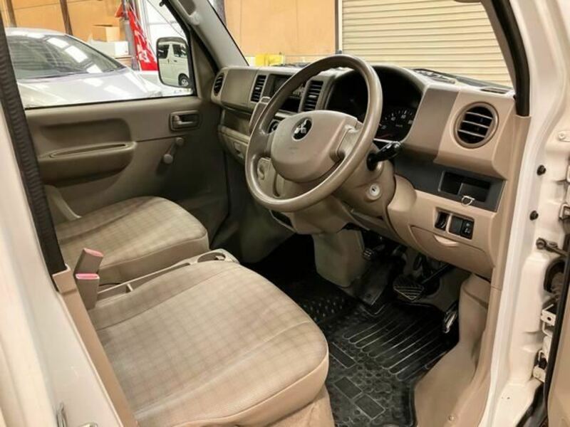 MINICAB VAN