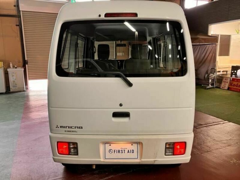 MINICAB VAN