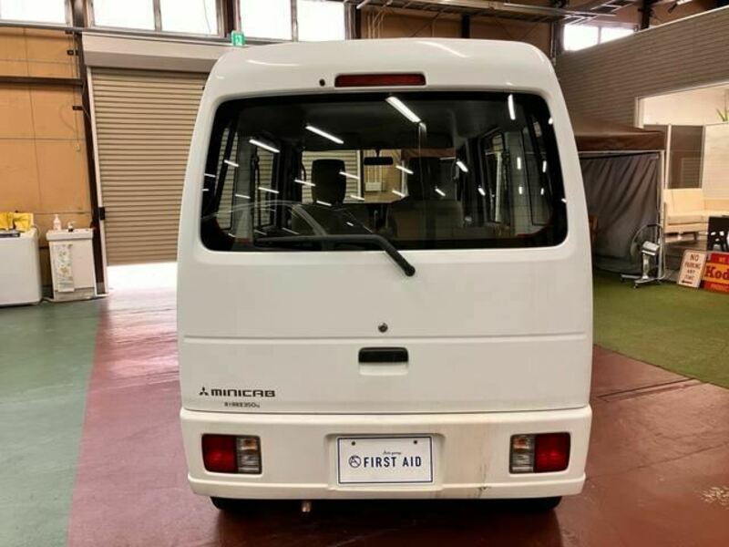 MINICAB VAN