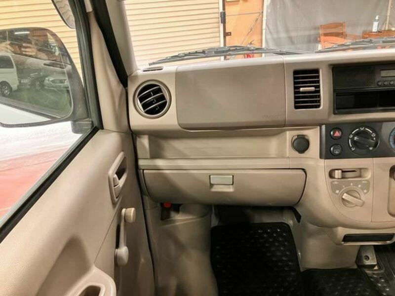 MINICAB VAN