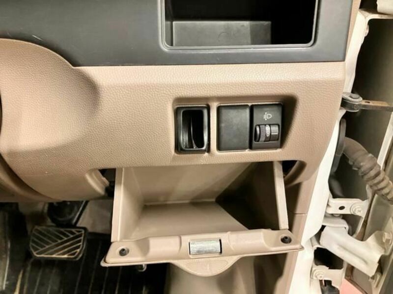 MINICAB VAN