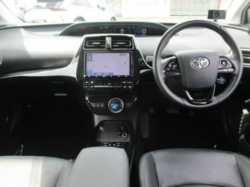 PRIUS PHV