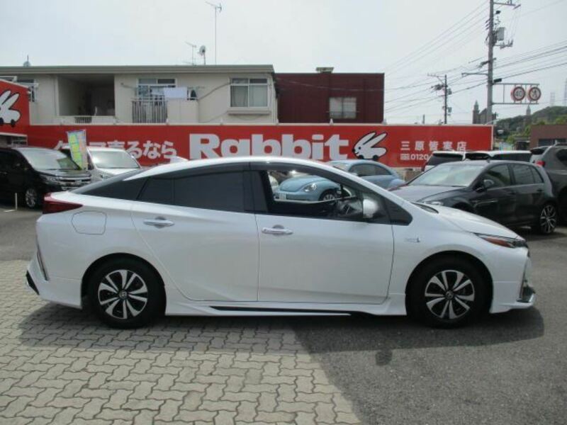 PRIUS PHV