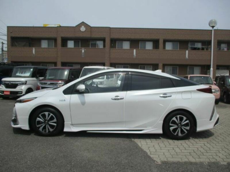 PRIUS PHV