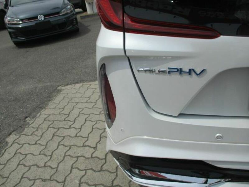PRIUS PHV