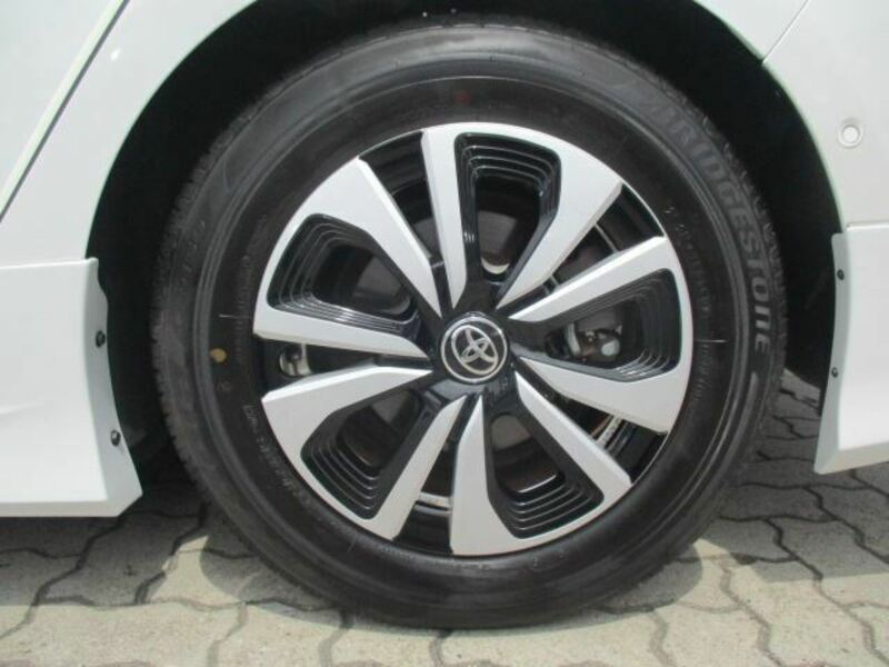 PRIUS PHV