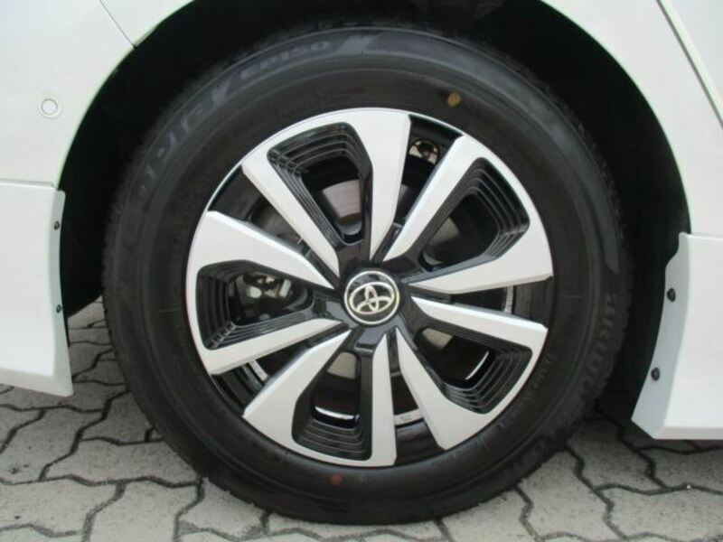 PRIUS PHV
