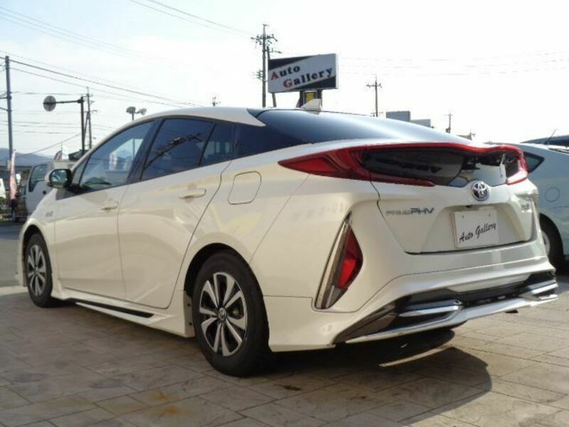 PRIUS PHV