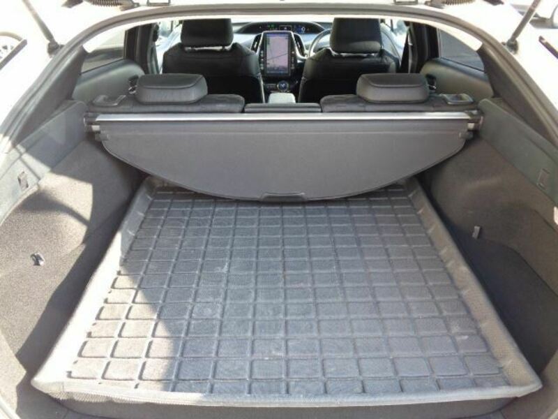 PRIUS PHV