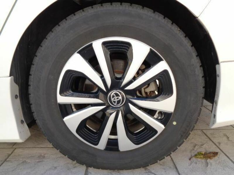 PRIUS PHV