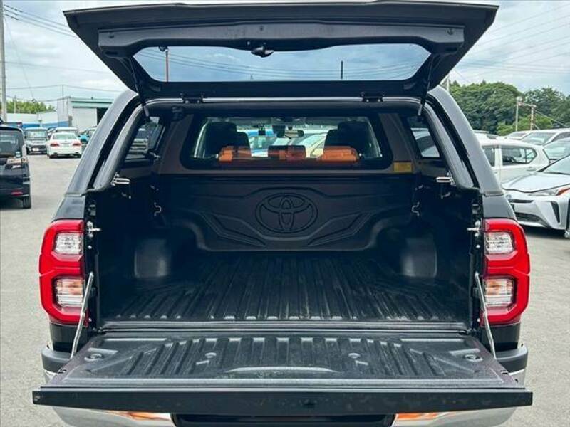 HILUX