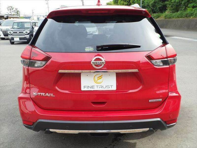 X-TRAIL