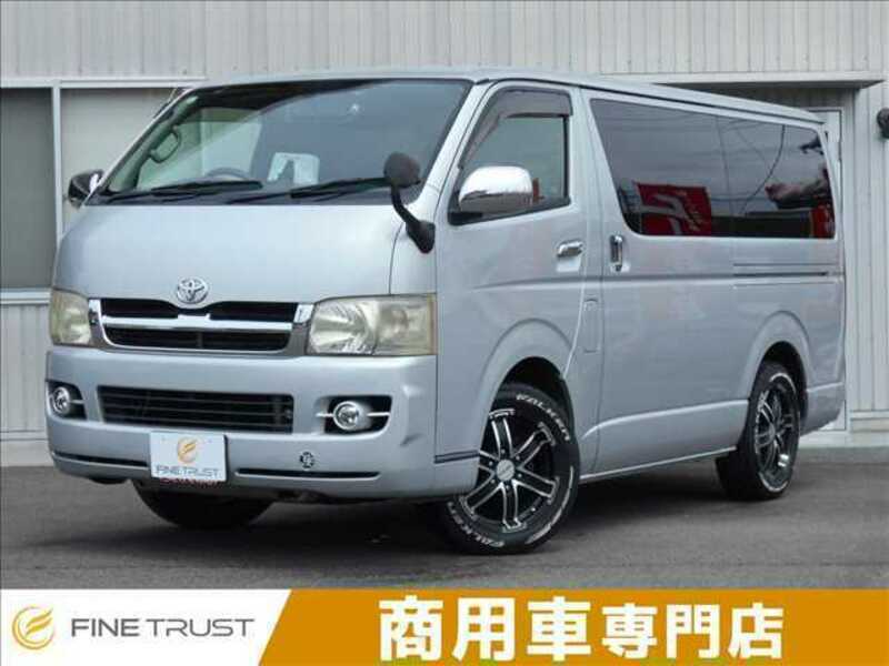 TOYOTA HIACE VAN