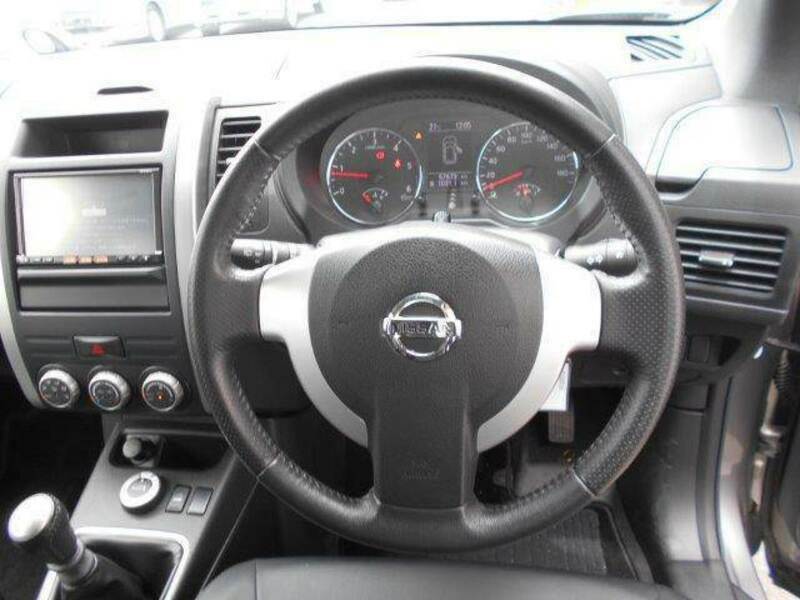 X-TRAIL