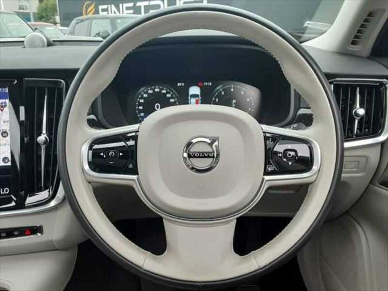 V90